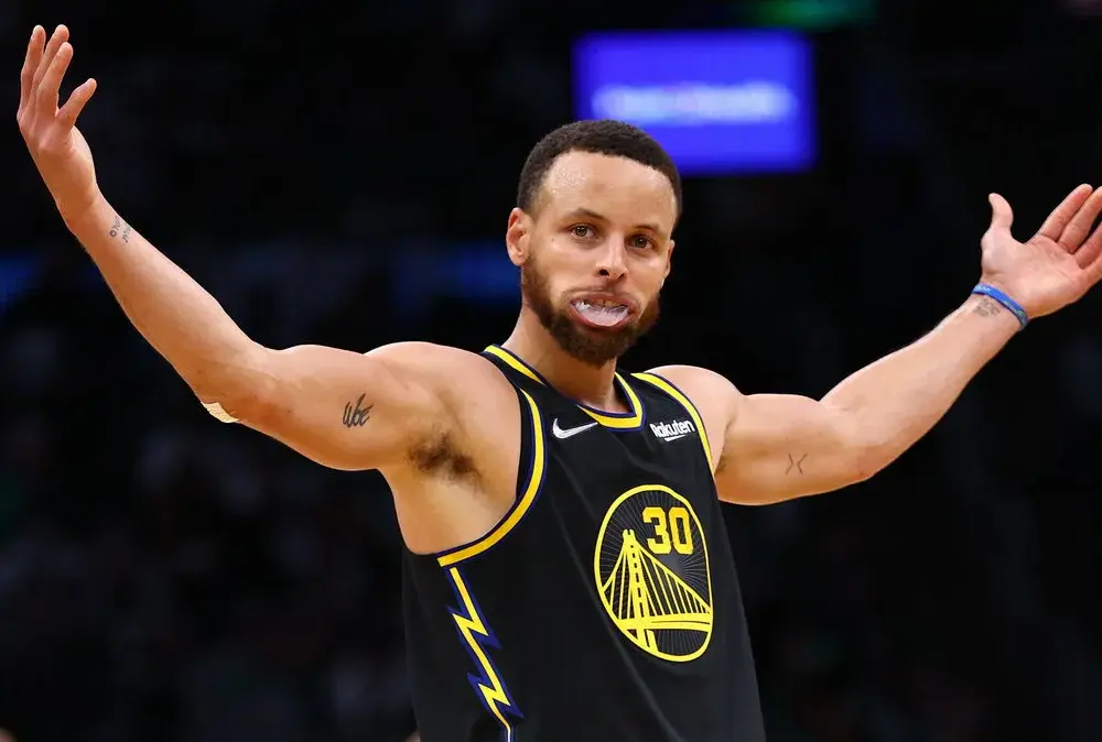 Ile zarabia Stephen Curry? Zaskakujące fakty o jego dochodach